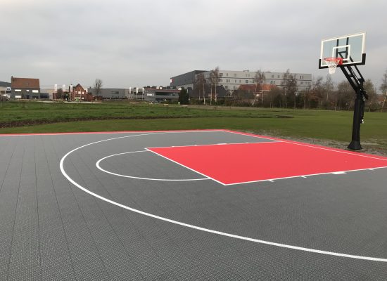 FlexCourt Black and red Basketball surface