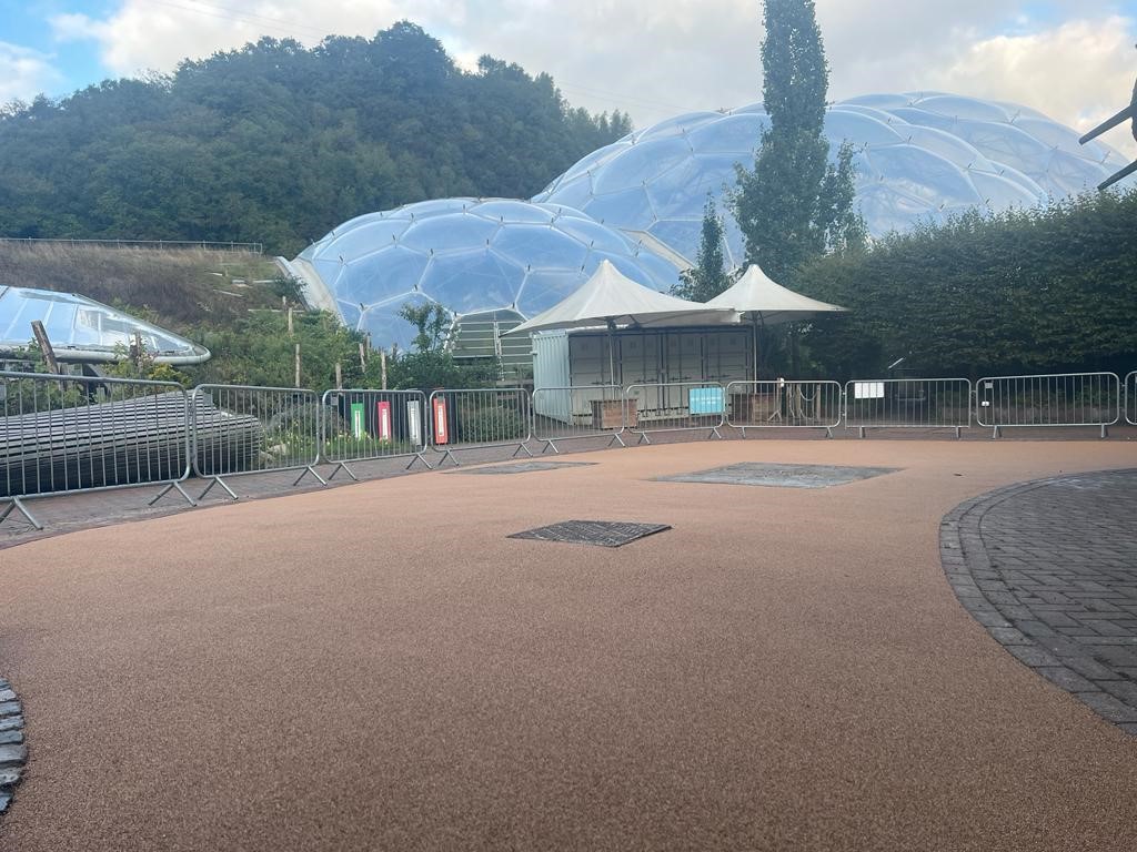 Corkeen pathway at Eden project