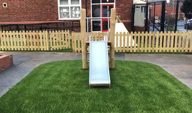 artificial grass carpet under toddler play slide