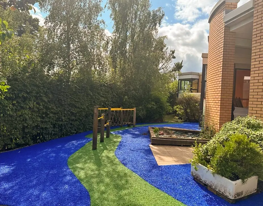 EPDM vibrant design in Studley school play area