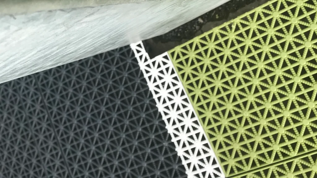 Green FlexCourt surface with Flexion structure