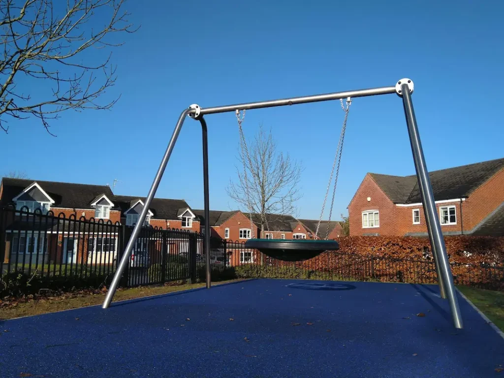 Wetpour rubber safety surfacing outdoor playground solutions