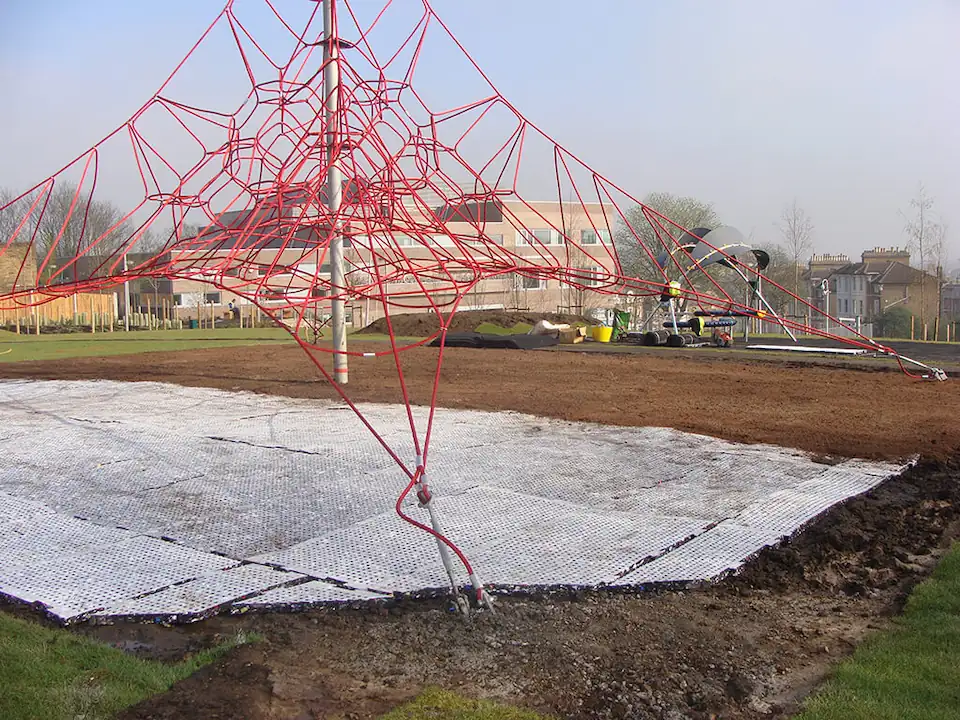 Large scale SmartPlay installation below climbing web for enhanced CFH protection