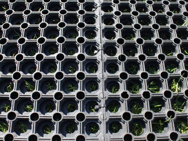 Rubber Grass Mat grid structure