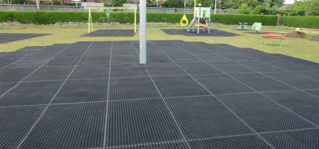 EcoSmart | Grass Mats Playground